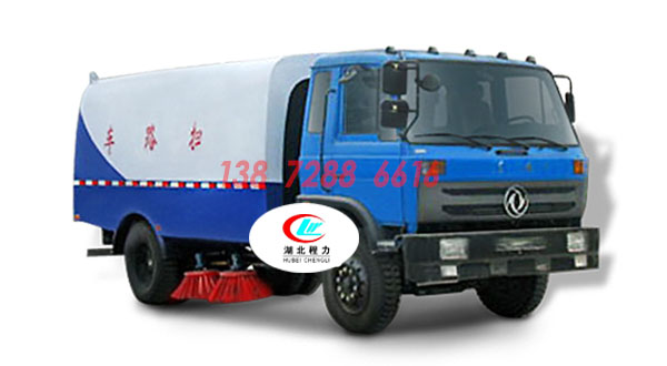 东风145扫路车图片